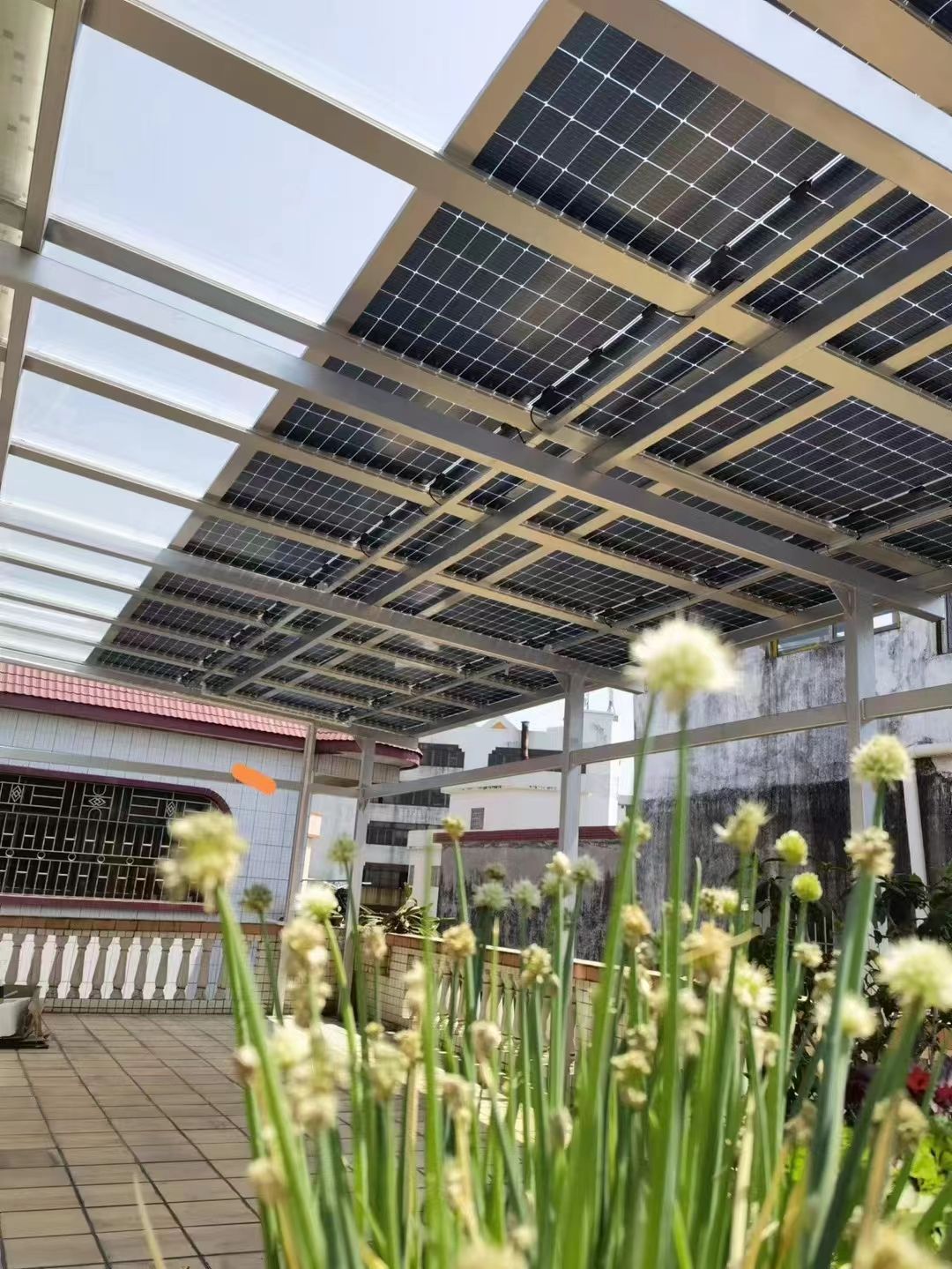 中卫别墅家用屋顶太阳能发电系统安装